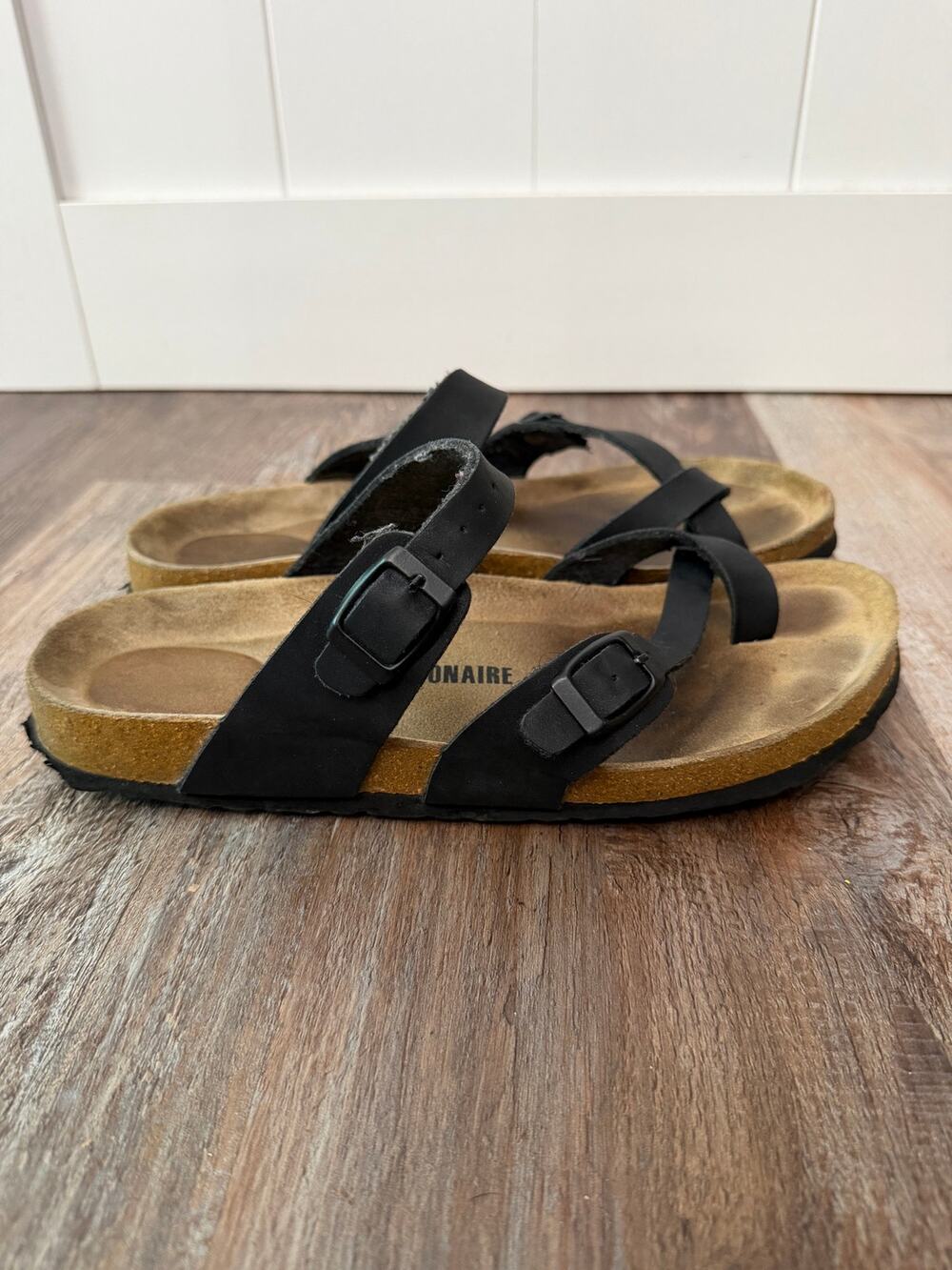 Cushionaire black toe-loop sandals adjustable buckle straps sz women’s 11 GUC